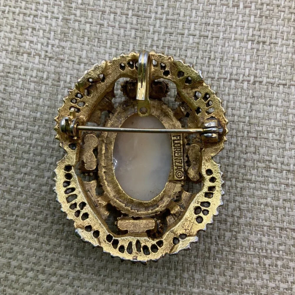 Florenza Cameo Vintage Carved Shell Faux Pearl Gold Tone Brooch